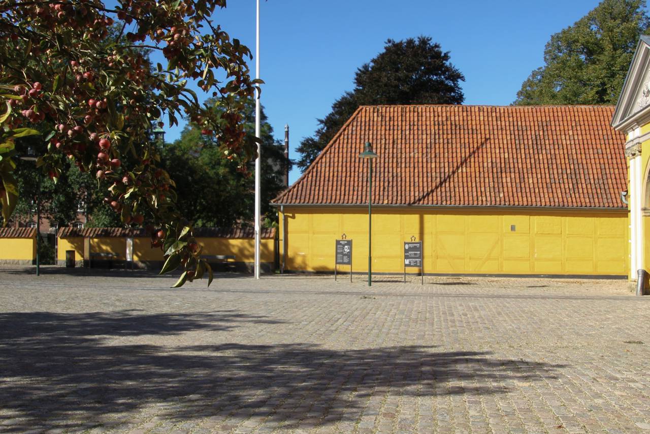 Pladsen foran Palæet