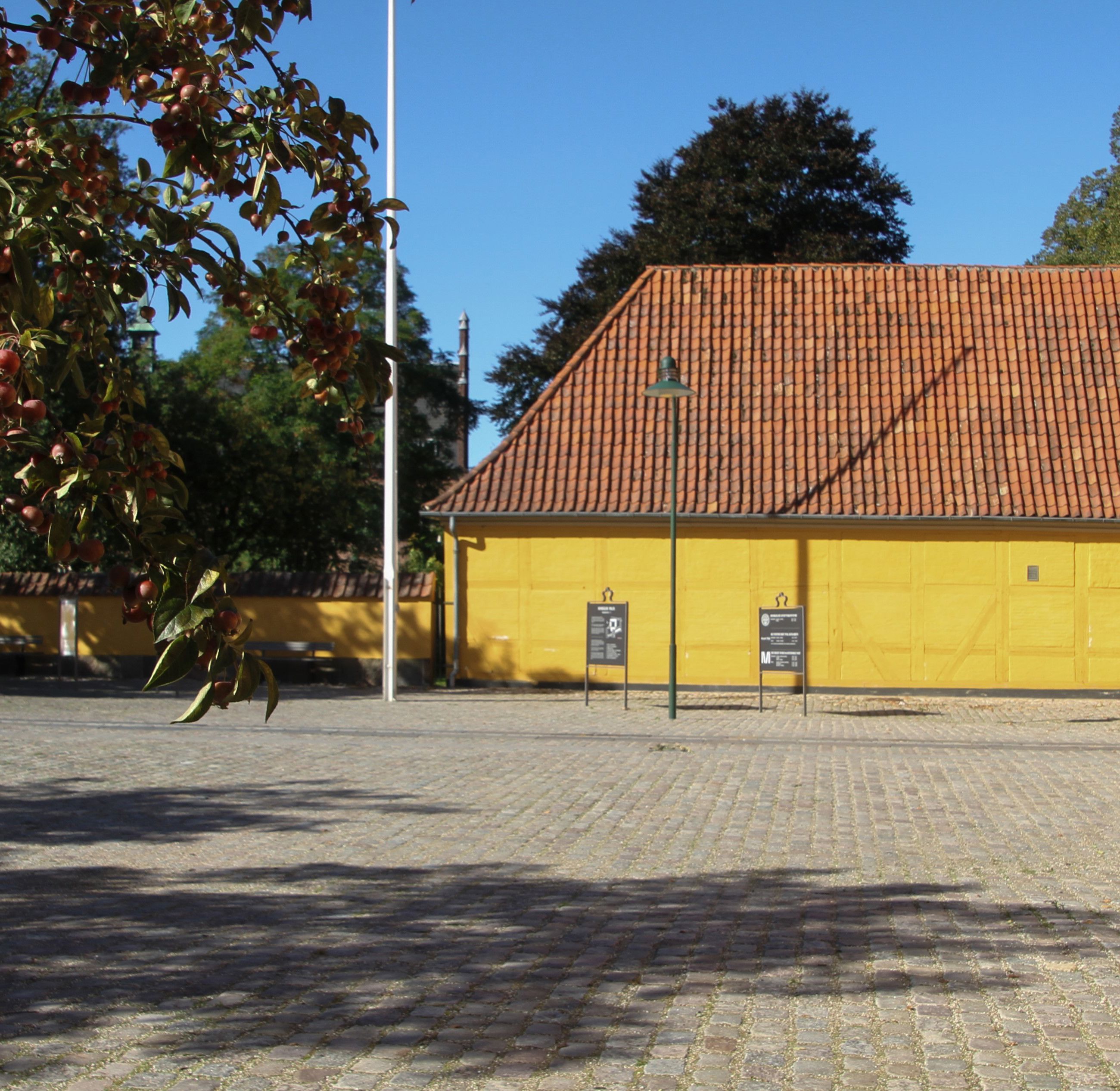 Pladsen foran Palæet