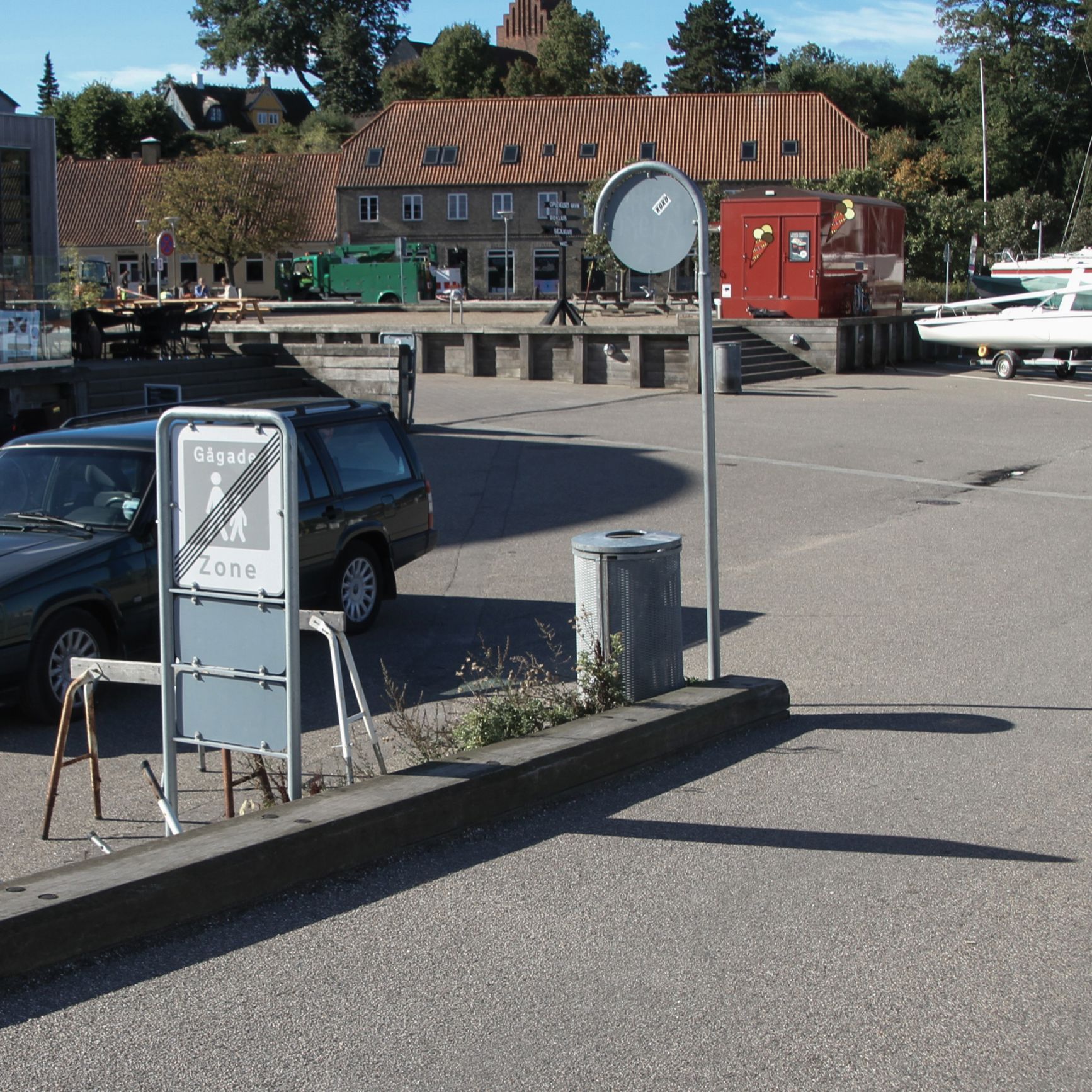 Havnen foran Snekken